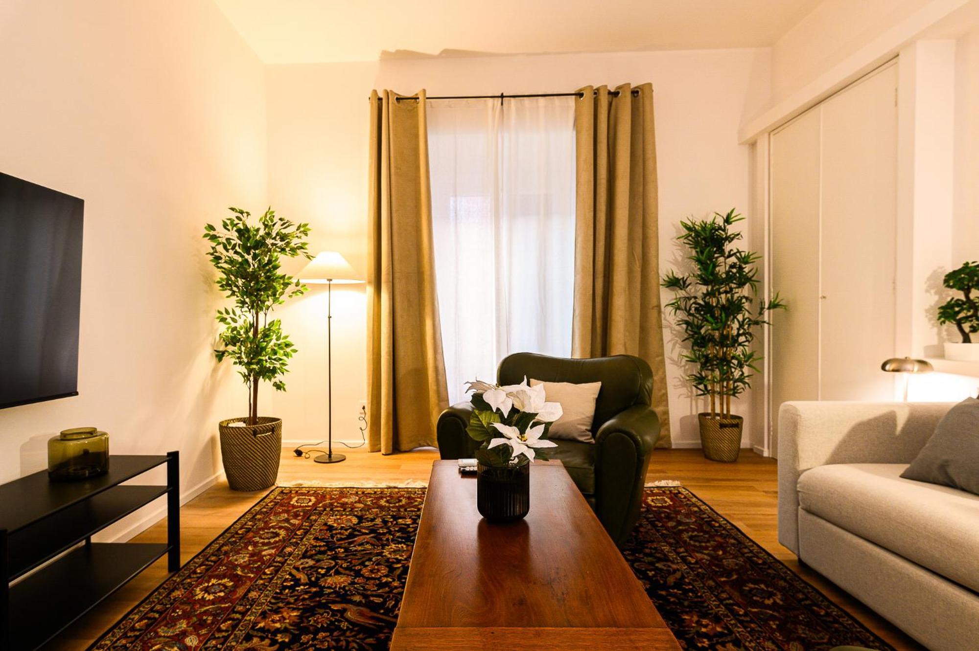 Near Vatican By Ndp Rent Apartment